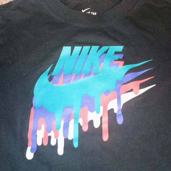 Nike Kids Black Graphic T-Shirt Boys Size Extra Large - Picture 3 of 4